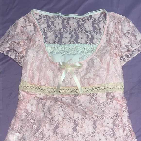 Beautiful pink shear top, - Picture 1 of 2